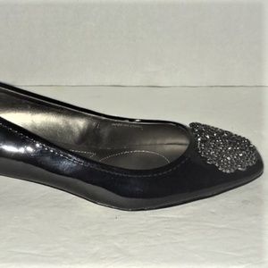 Tahari 1 1/2 inch heel black patent leather pumps